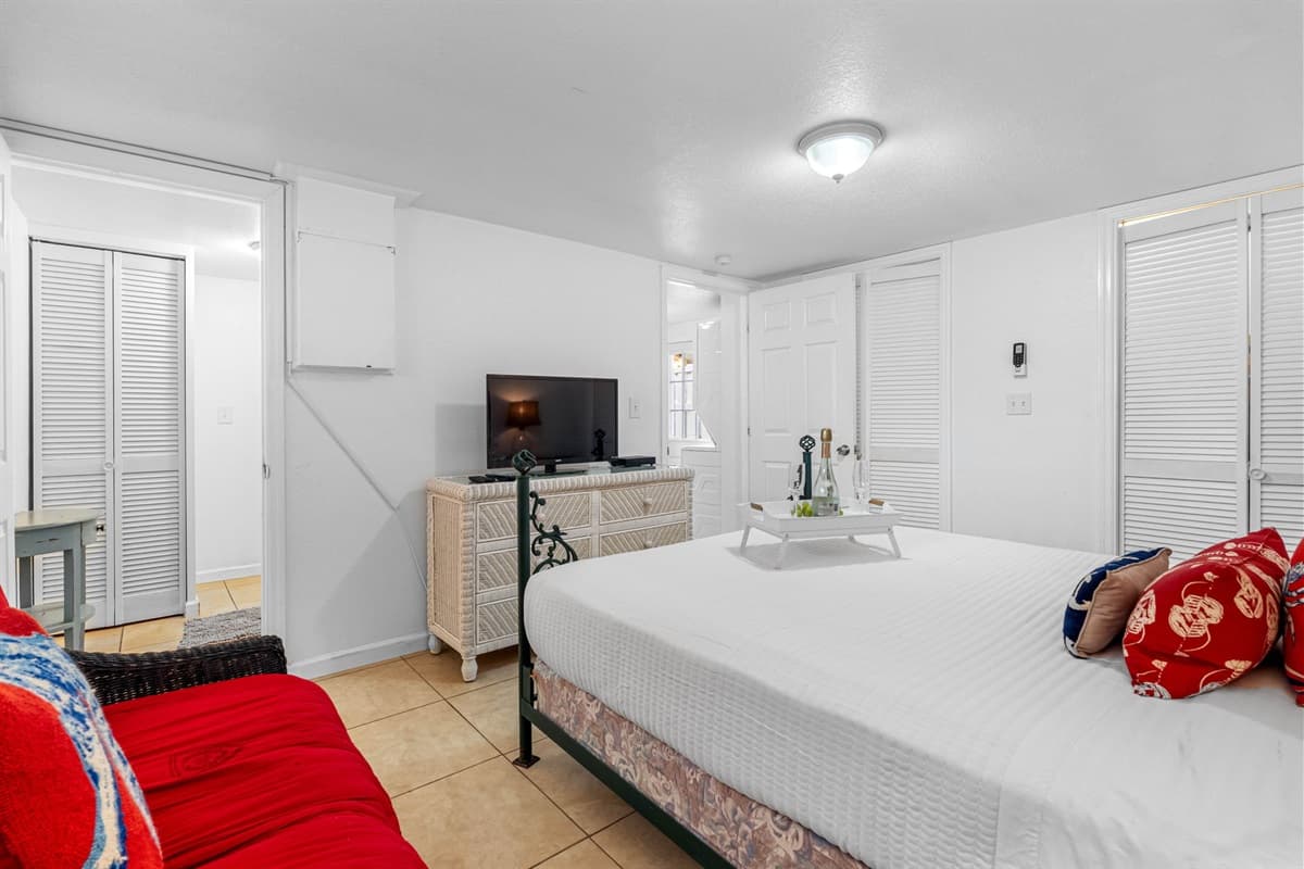 The soft, smooth sheets add an extra layer of comfort, creating a cozy atmosphere that promotes relaxation.