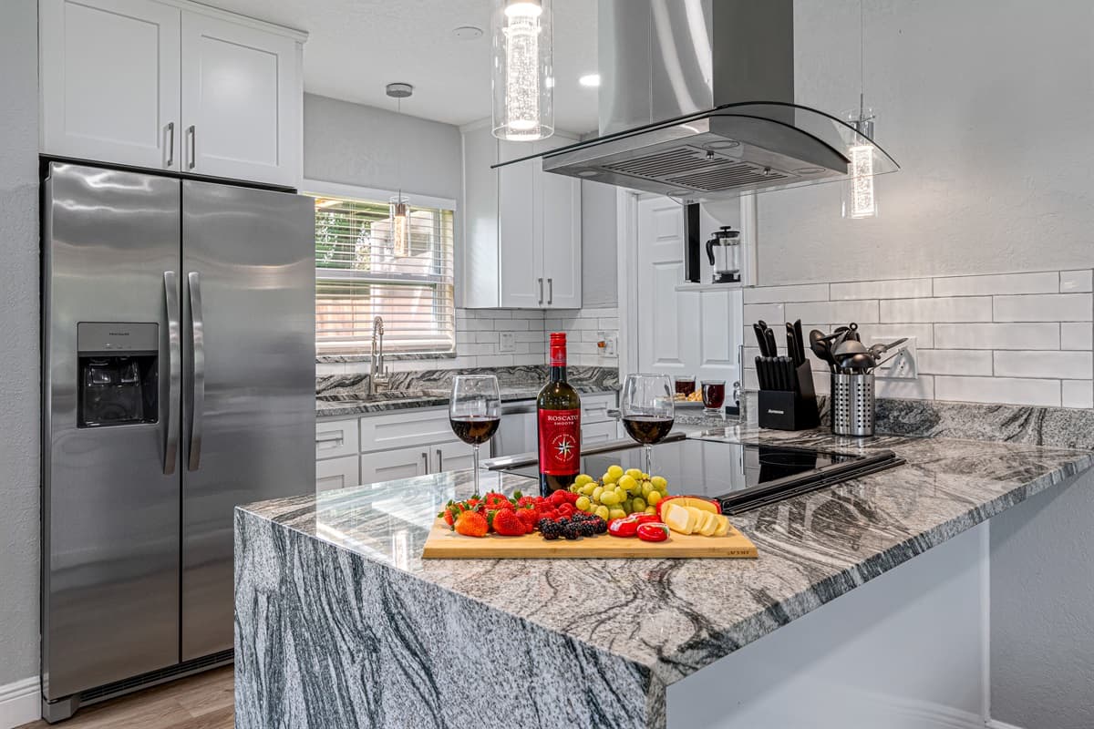 Make memories and great food in this beautiful property that has a modern fully equipped kitchen. Channel your inner chef and have great meals with family and friends.  If you are interested in this property, send us a message!