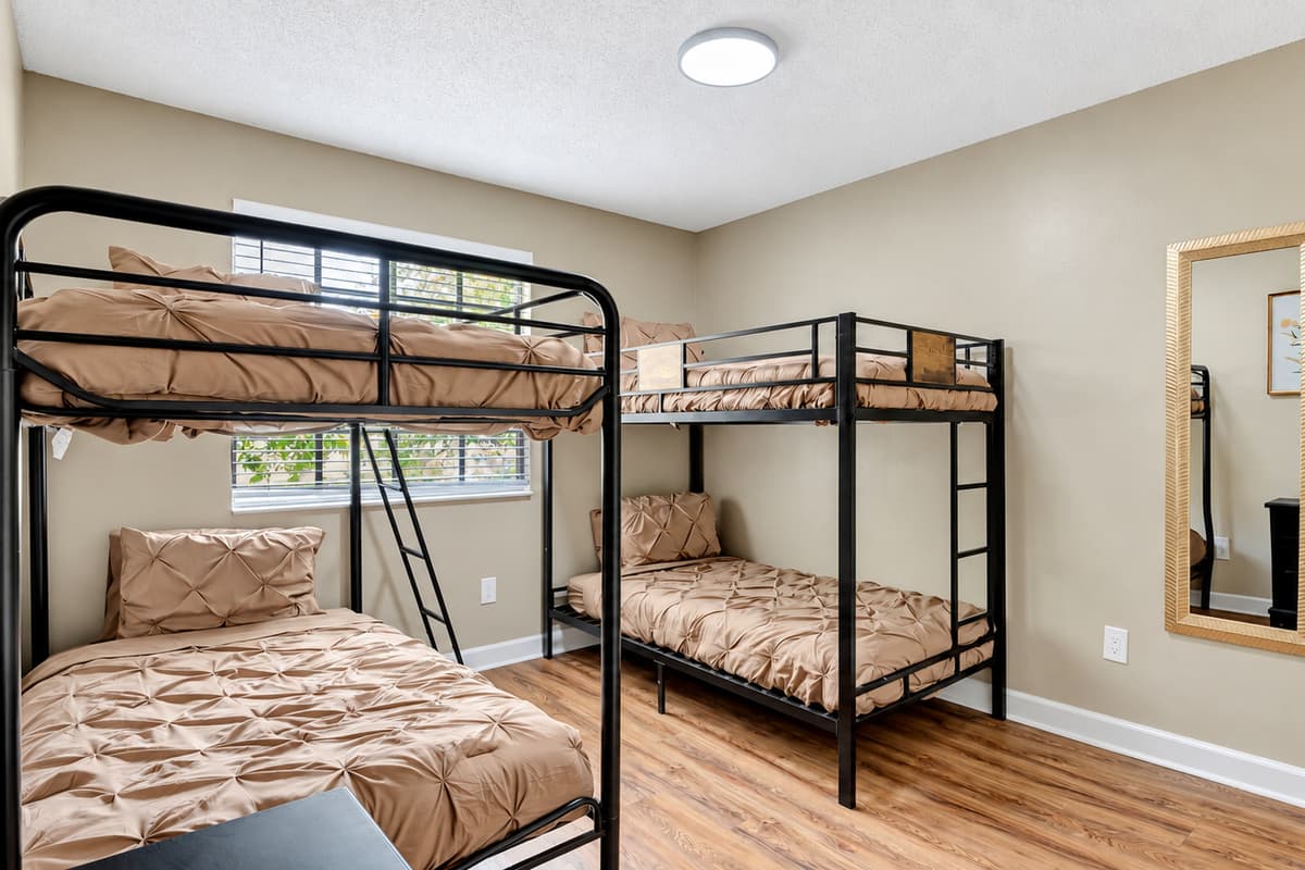 This bedroom is designed for adventure seekers and late-night chats.