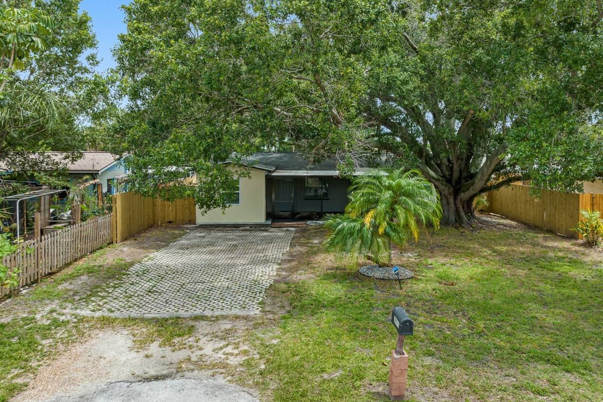 Never worry about where to park your cars! We have a spacious and secured driveway