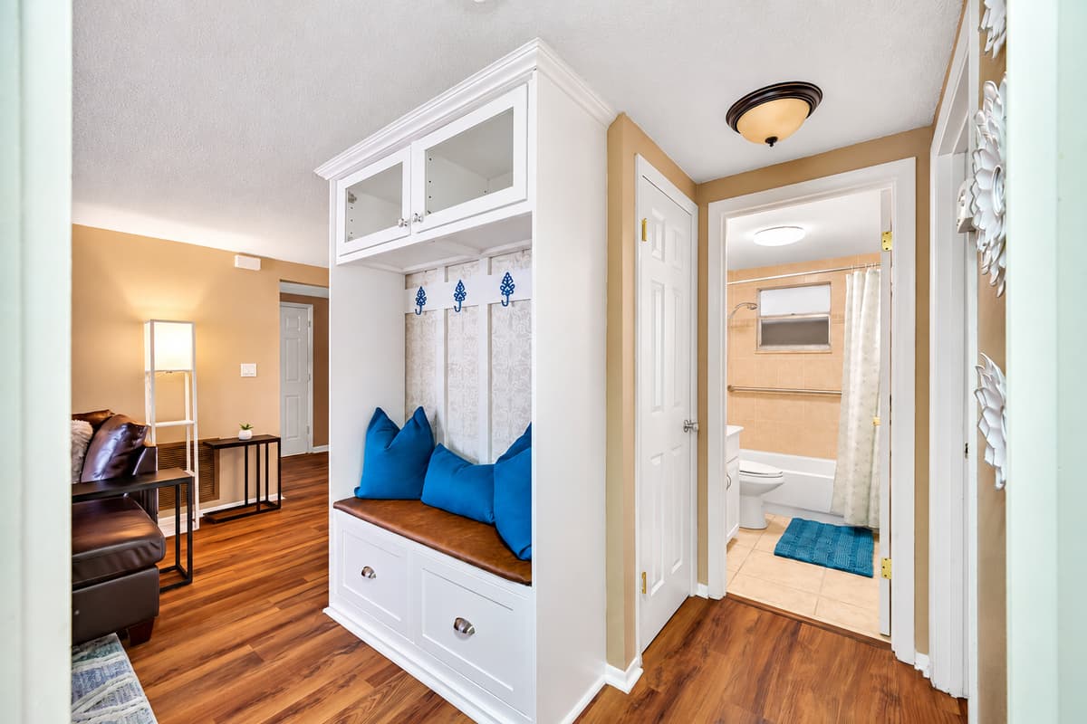 Not into watching movies or series but want to hng out with the rest of the family? This nook is great for you while reading your favorite book! Send us an inquiry if you have questions!