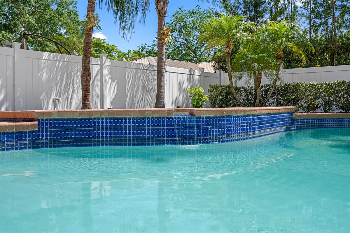 With its irresistible allure and unbeatable atmosphere, our pool area is the perfect place to relax, refresh, and recharge.