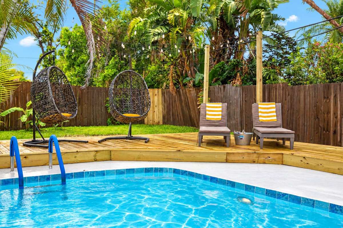 Sunbathe on a lounger, sway in the egg chairs, or simply float in peace—this is relaxation done right.