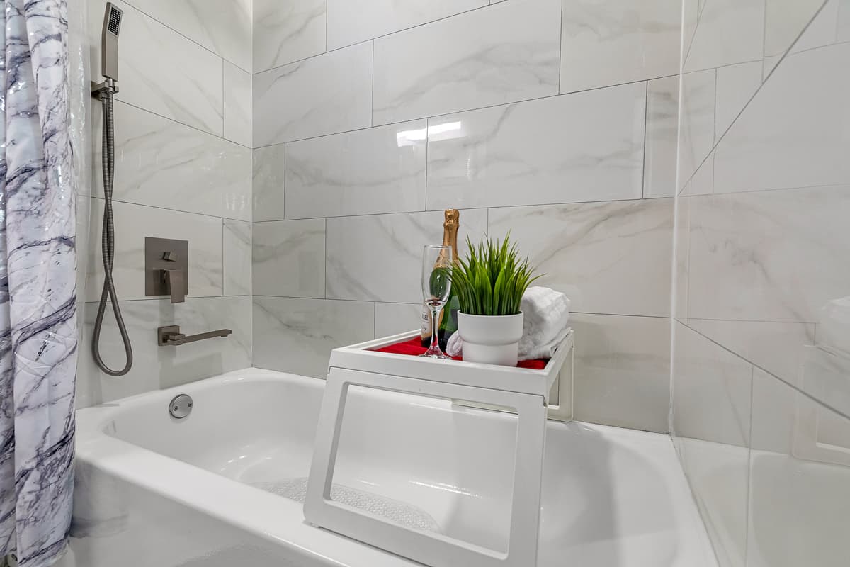 Have an amazing long bath after a long day of catching up with family and friends! If you like what you see, send us an inquiry!
