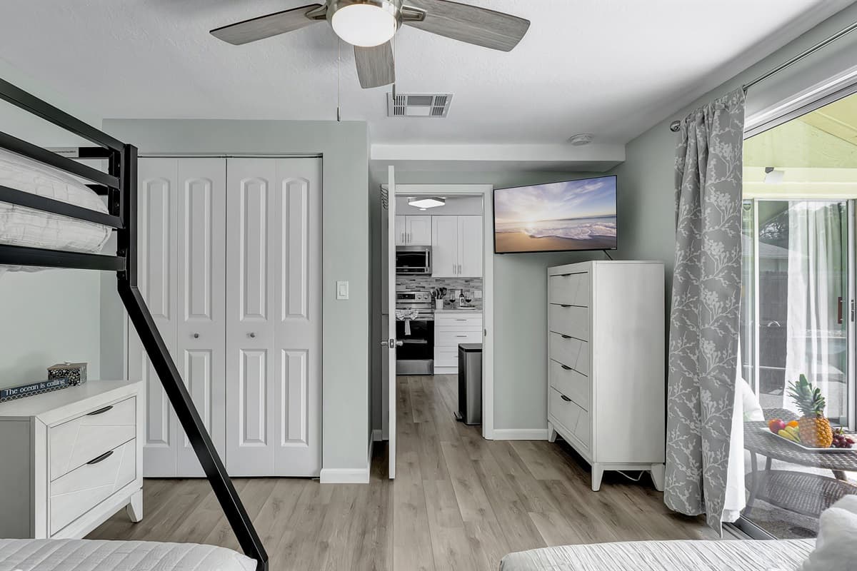 Sink into the embrace of a queen-size bed for unparalleled comfort, while a bunk bed injects an extra element of excitement for those journeying with friends or family.