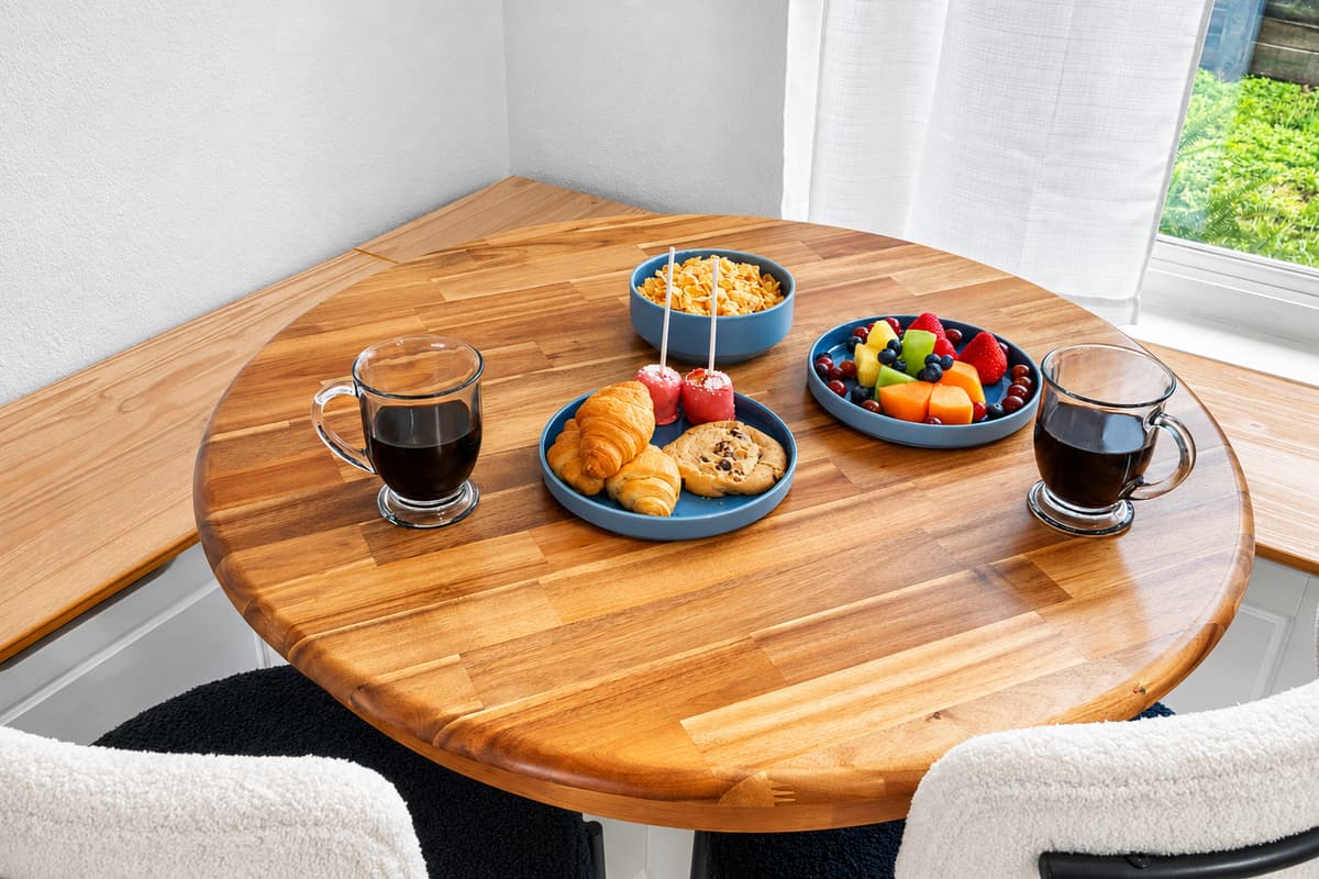 Game Room - Dining Nook