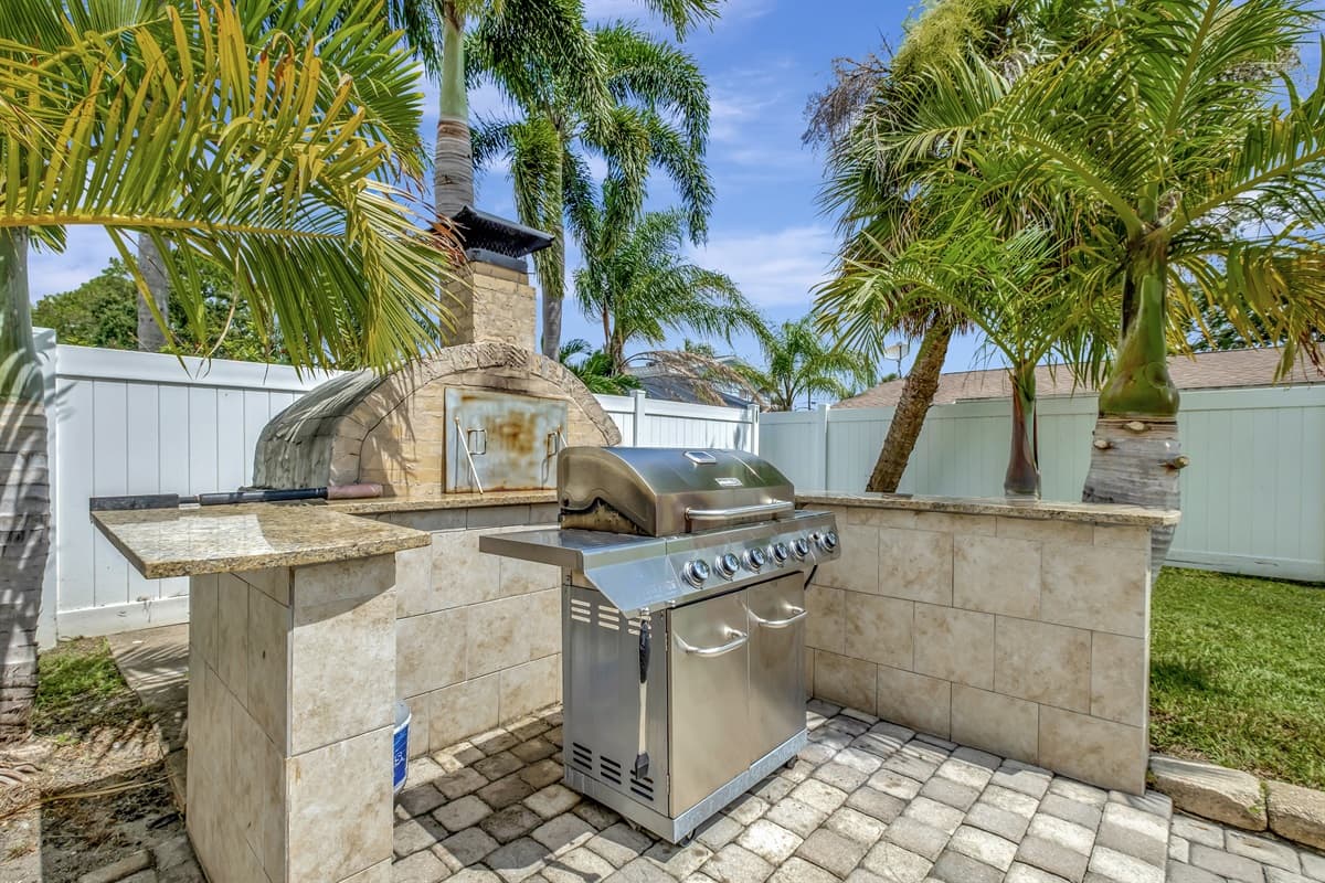 Sizzle up some delights on our grill, or opt for a more intimate dining experience under the covered patio with a dining table and cozy seating areas.