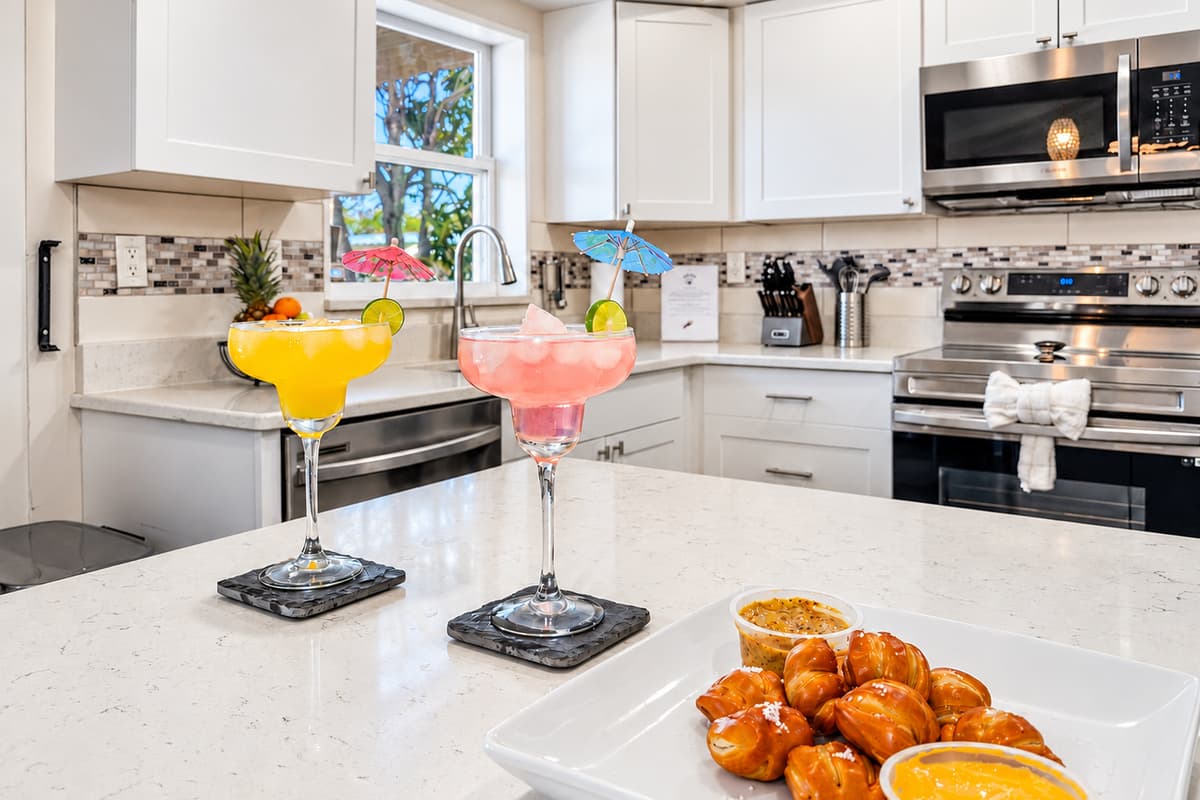 Enjoy snacks and refreshing drinks in the spacious chef's kitchen.
