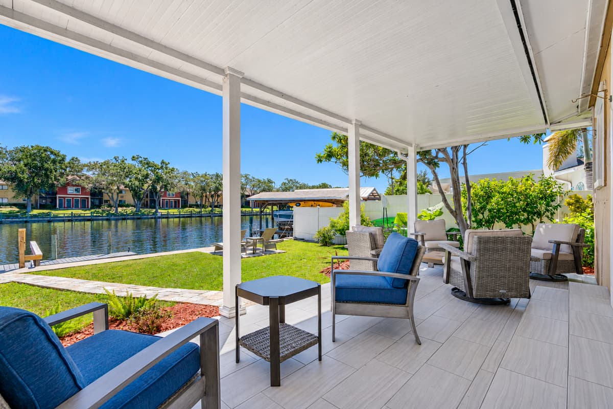 Our spacious lounge area where you could relax, bond and reminisce great memories! Bring your entire family and friends to unwind! If your are interested in this property, send us an inquiry now!