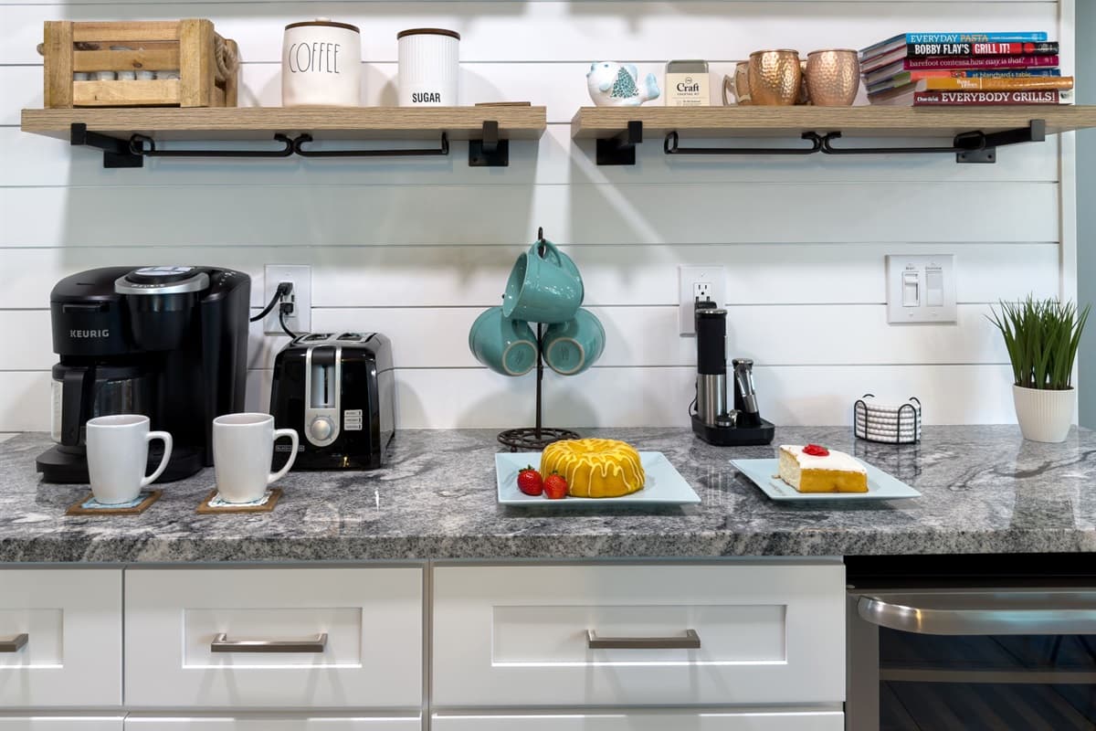 A modern kitchen that’s as functional as it is beautiful — ideal for preparing meals or simply enjoying good company.