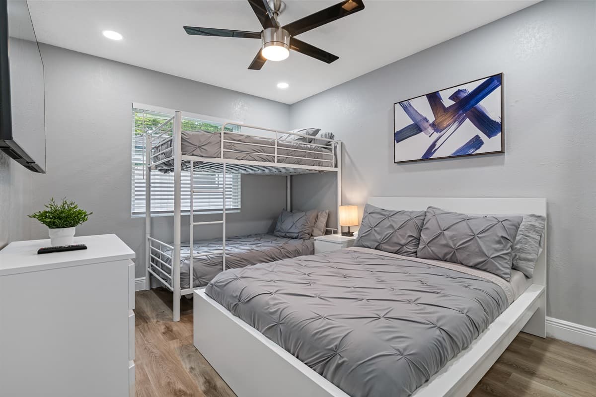 Perfect room for families with kids or group of friends. This magnificent bedroom with twin sized bed, single bunkbed, drawers for storage and smart TV. If you feel like this place is for you, send us an inquiry now!