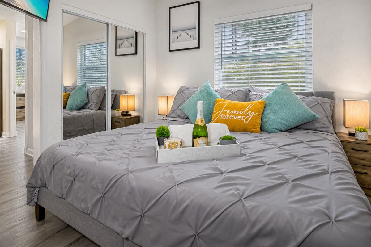 Exquisite bedroom with king size bed, drawers, and smart TV. Feel comfortable during your stay while making wonderful memories with family and friends. Don't hesitate to send us an inquiry about the property now!