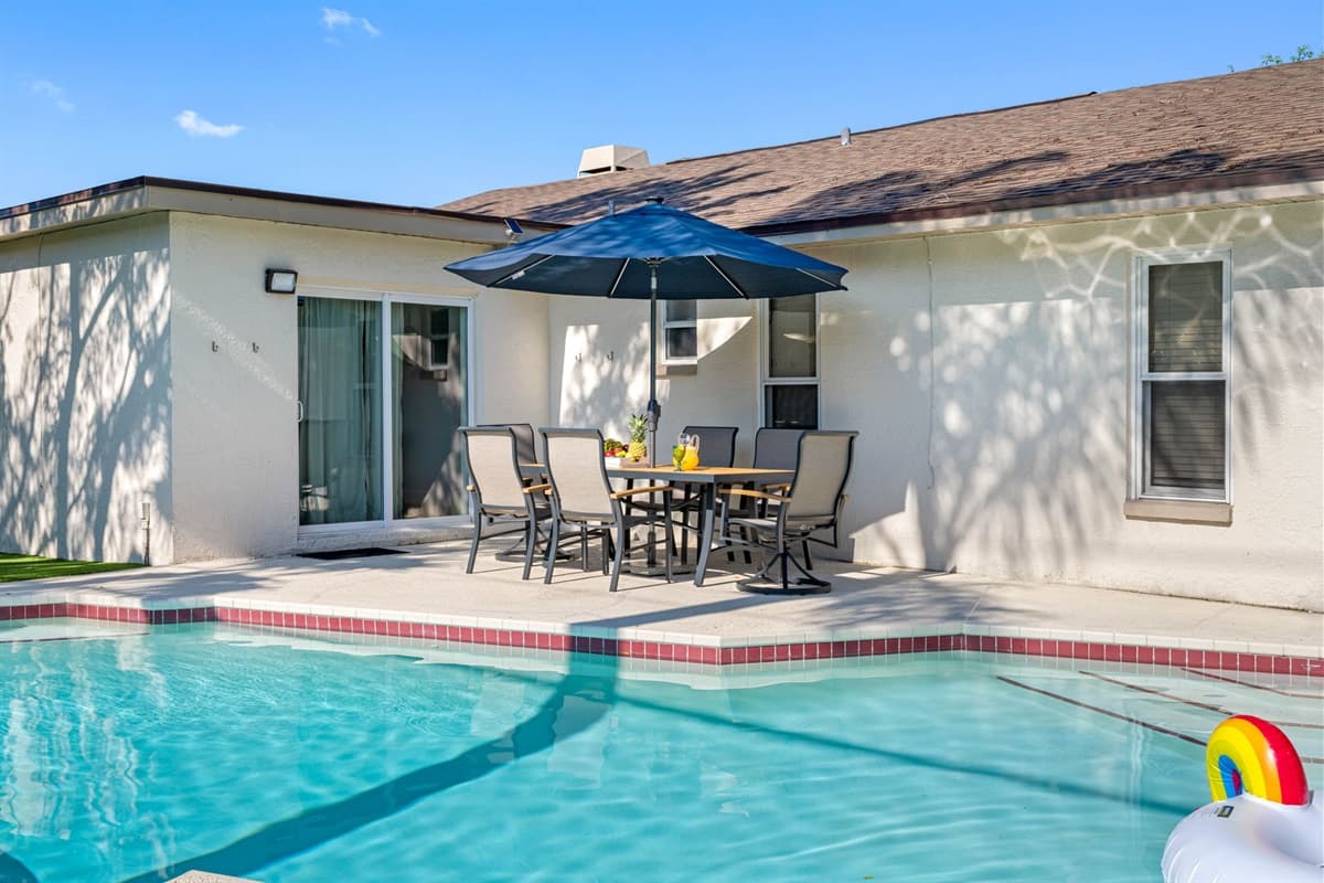 For those who prefer to lounge, there’s a shallow end where you can easily wade and soak up the sun.