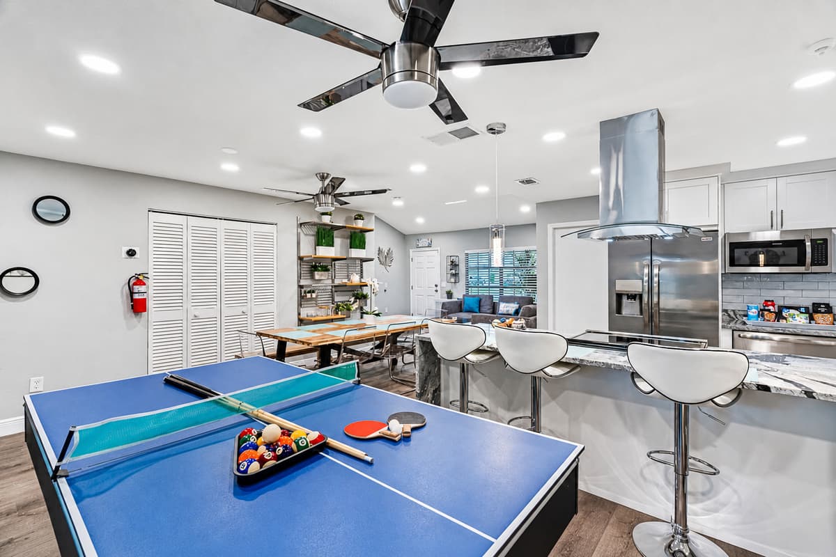 Spacious area for lounging, eating, watching playing and cooking. Our beautiful kitchen has everything you would need to channel the inner chef in you. If you love this concept, send us an inquiry now!