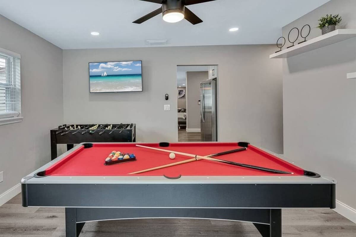 Have an amazing time playing competitive games after a dip in the pool. Kids and kids at heart will never feel bored when you stay in this stunning property. Book now!