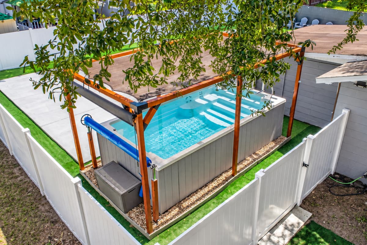 Find your perfect chill spot from the Florida sun. Dive into these cool waters under the comfort of a private, shaded pergola