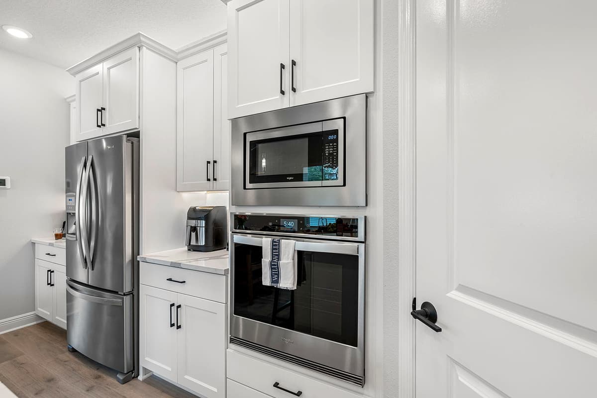 A state-of-the-art range beckons with its precision temperature control and versatile cooking options.