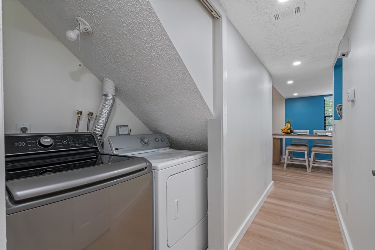 We understand that maintaining your wardrobe and keeping up with laundry needs is important, even while you're away from home. That's why we have created a dedicated space where you can easily take care of your laundry during your stay.
