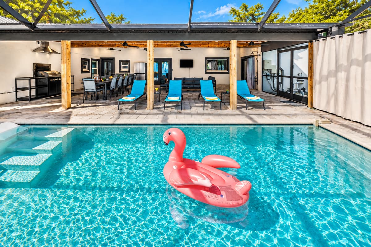Sun on the water, shade on the lanai, and no reason to choose.