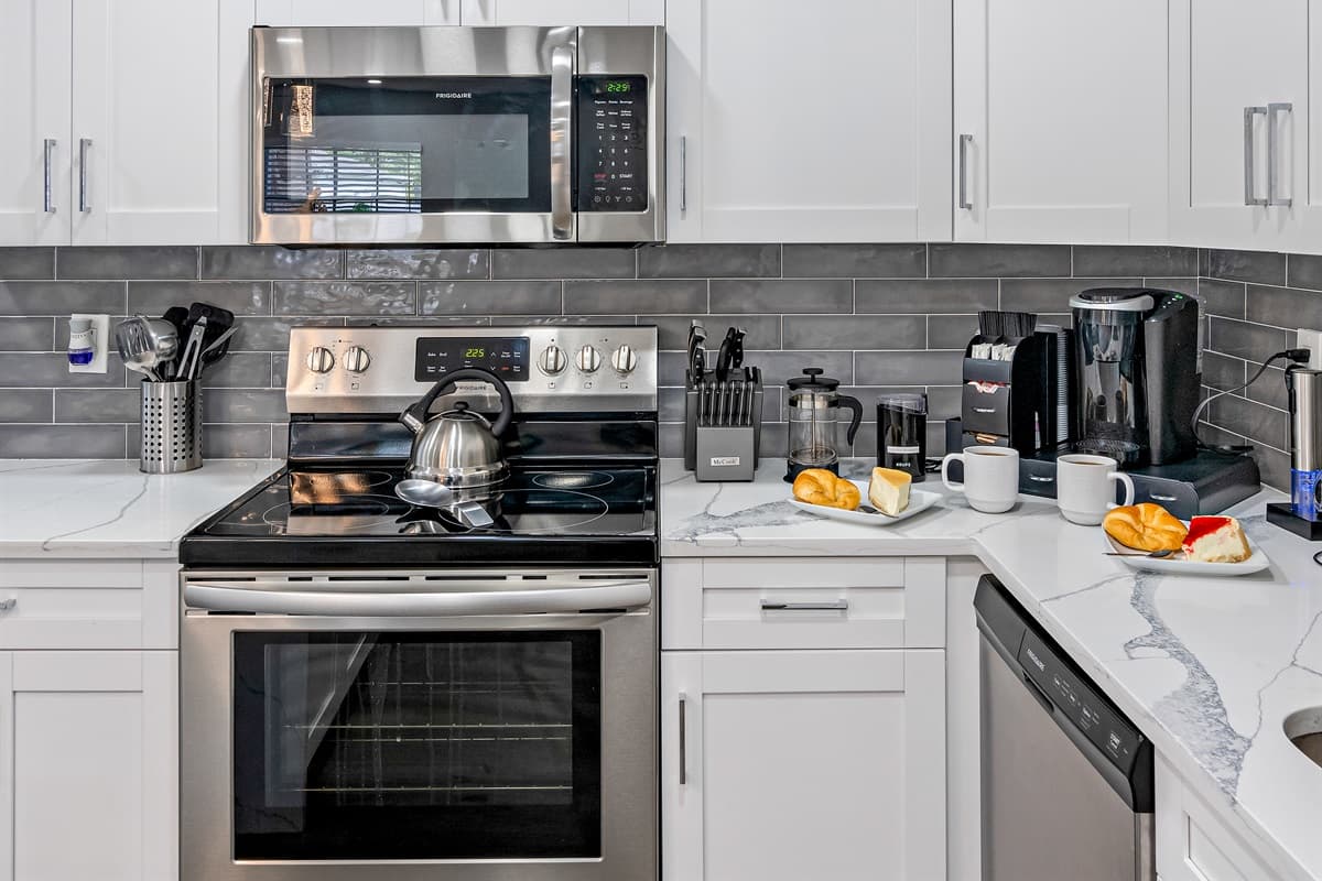 Do you love to bake? Or just love cooking in general? Our spacious and modern kitchen has an oven you can use during your stay! Book with us now!