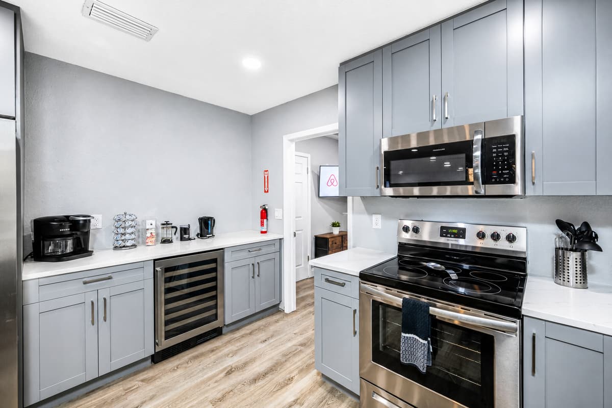 Make great meals to enjoy with everyone in our fully equipped kitchen. Eat your favorite meals without going out. Have questions about the property? Send us an inquiry now!
