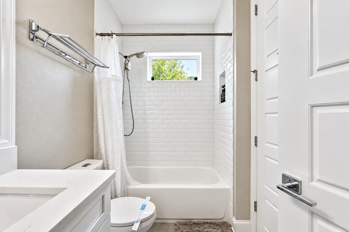 Here, you can leave the stresses of the day behind and immerse yourself in a world of relaxation and serenity.
