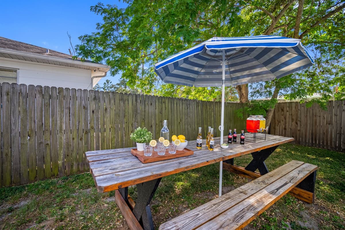 Host barbecues or evening drinks with friends in this inviting outdoor lounge.