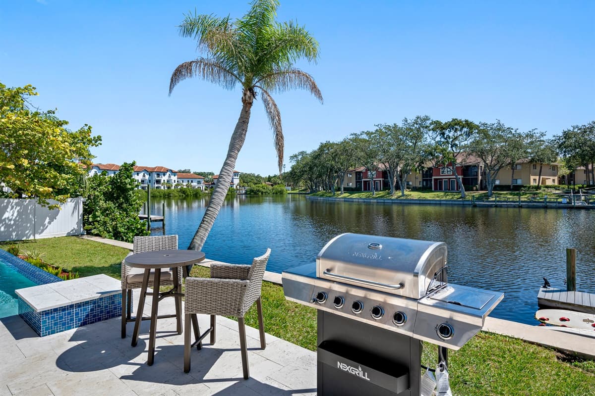 Perfect backyard to enjoy with familyand friends while grilling some steak and barbeque.Have fun and make memories with friends and family while relaxing in the outdoor lounge area. Feeling the vibe? Send us an inquiry now!