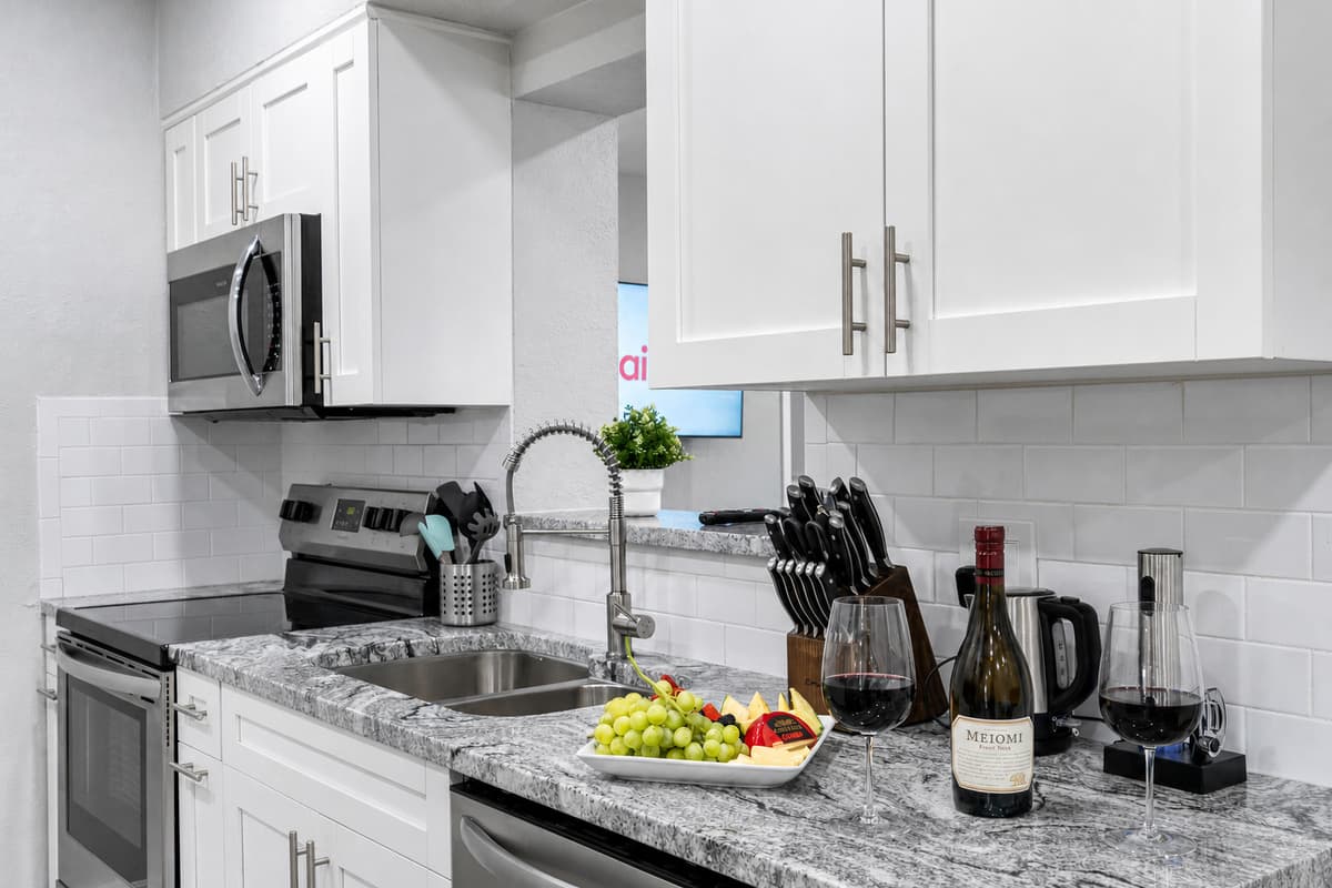 Do you love to cook? What about baking while on vacation? You would love this kitchen because it has all you would need to make good food and of course, coffee! To all the foodies out there, what are you waiting for? Send us a message now.