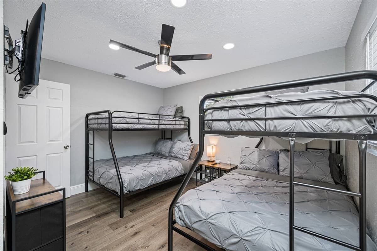 This beautiful room is perfect for a group of friends who loves sleepovers!
