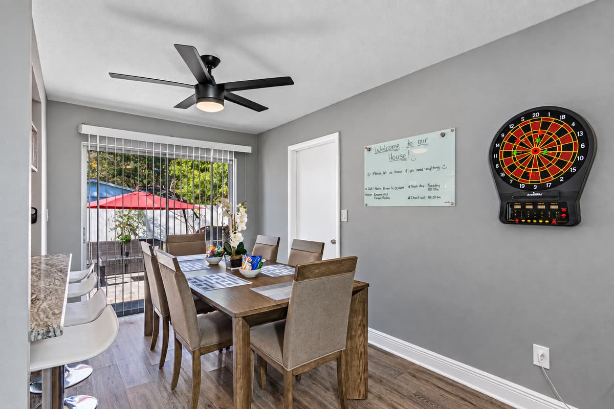 Share stories with family and friends while having amazing meals in this lovely dining area! This is the best time to catch up! Inquire now!