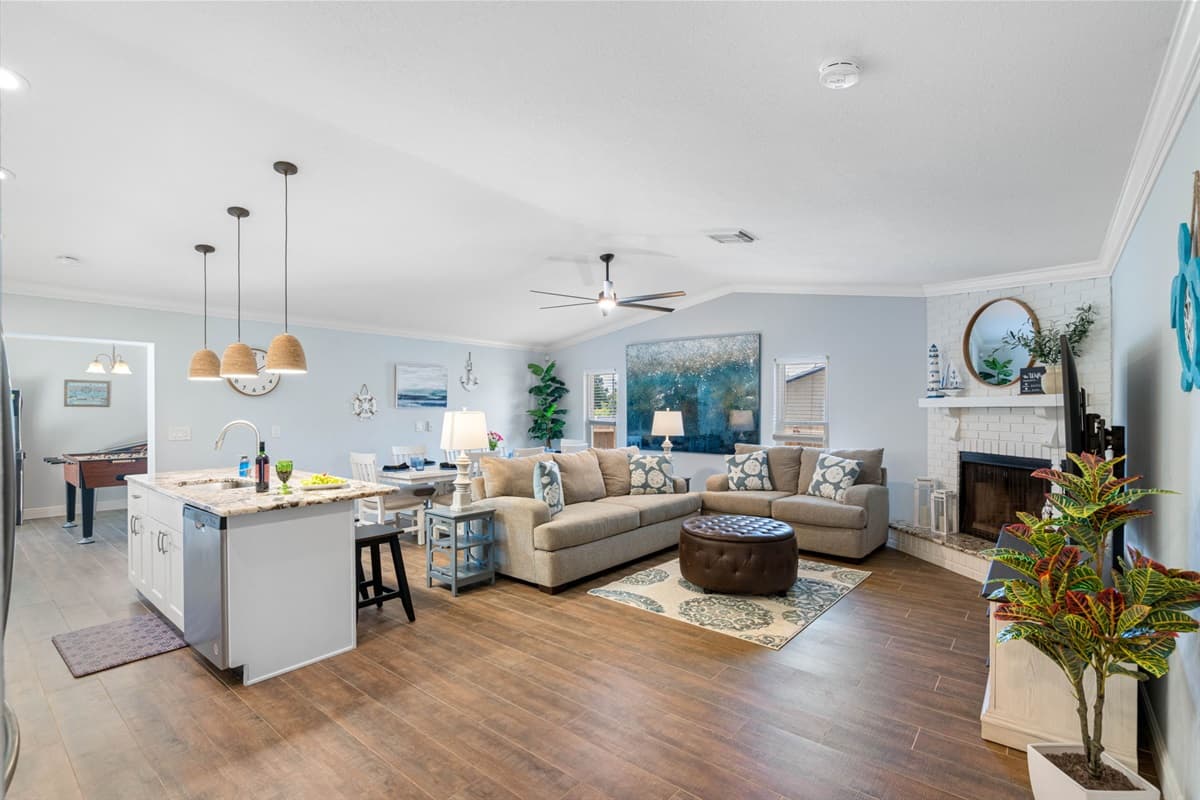 The open layout ensures that you have plenty of room to move around.