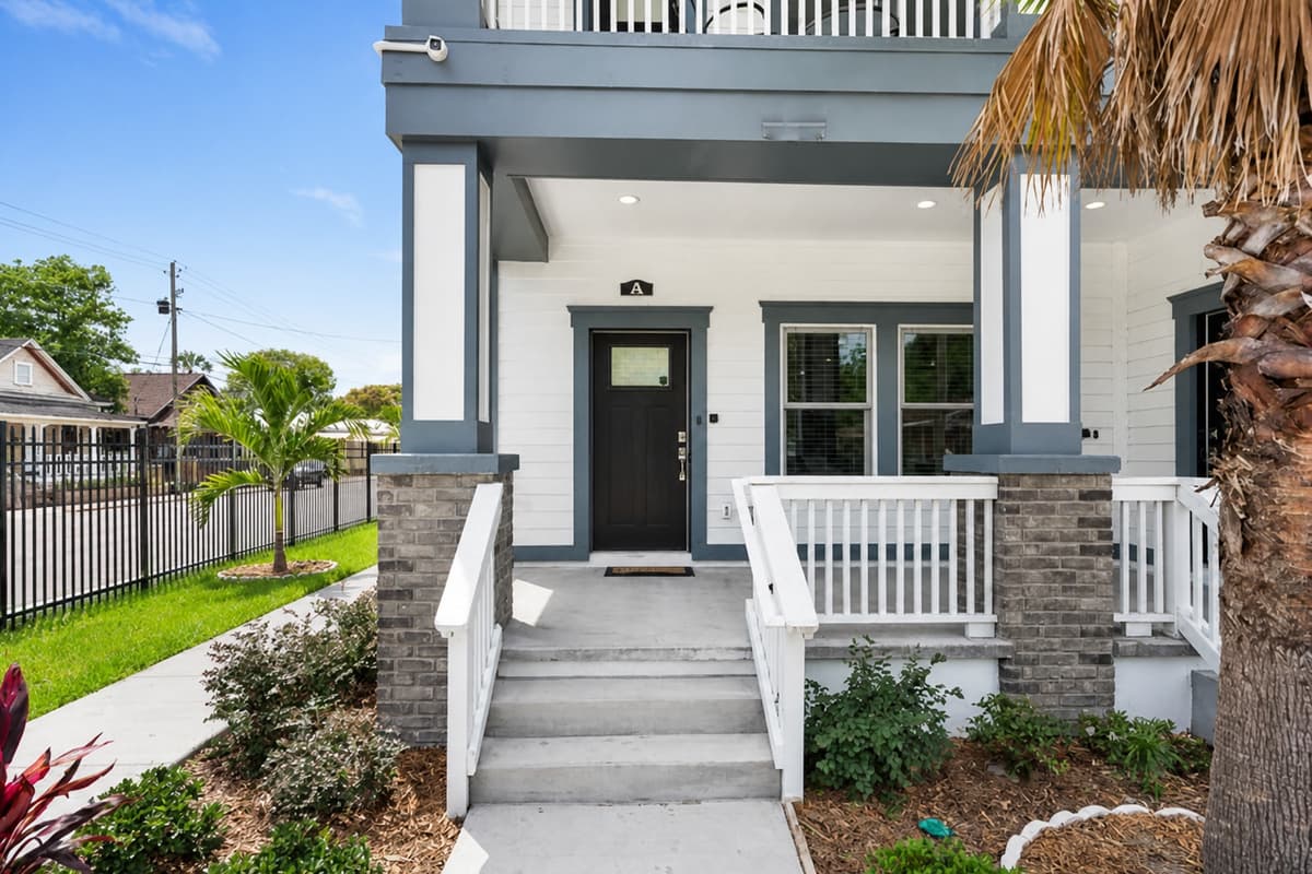 This entryway will welcome you and make you feel at home once you reach the property that has beautiful plants and a well maintained lawn. If you like what you see, send us an inquiry!