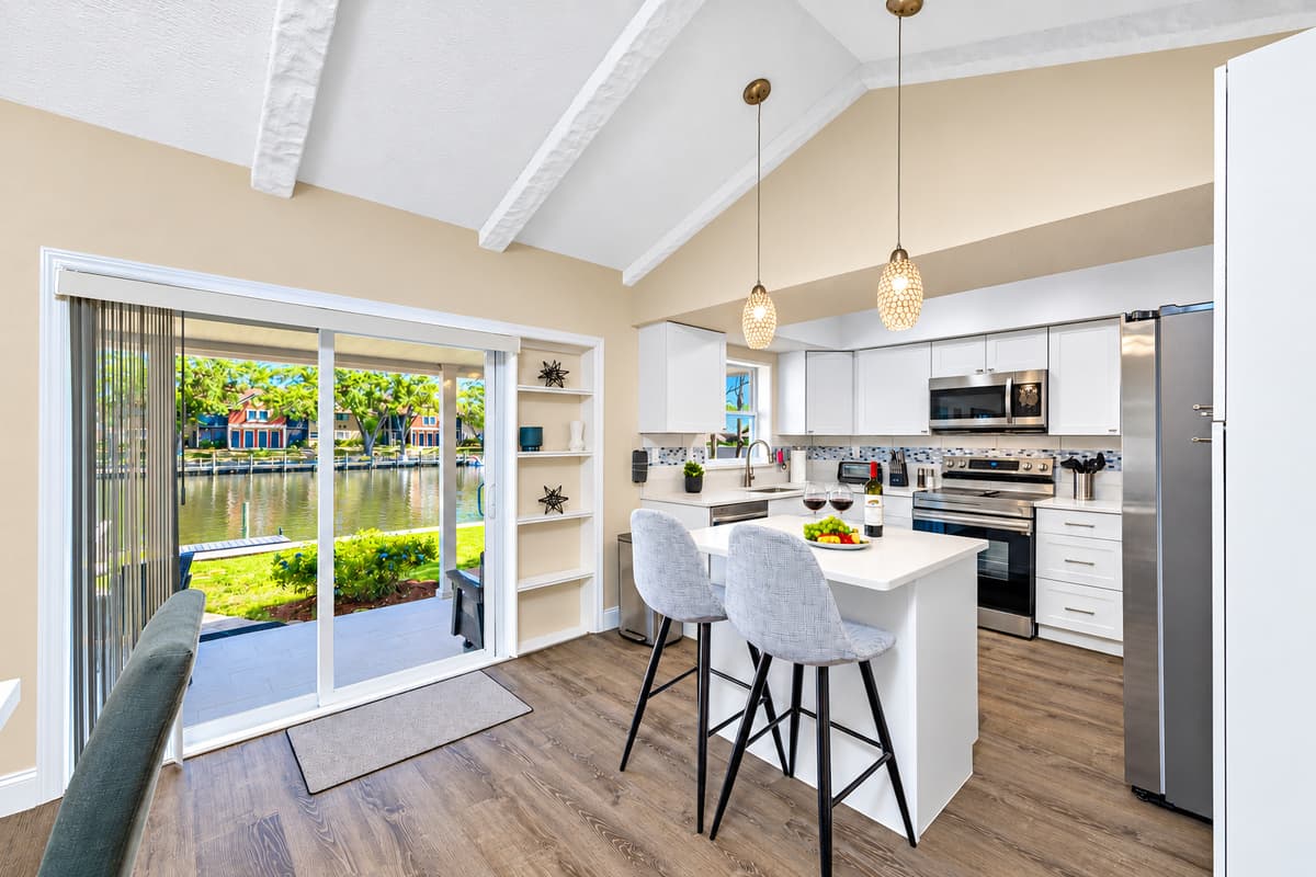 Share stories while getting the food ready! With our open space concept, you could bond with family and friends while making sure everyone would love the food they would eat! If you like this concept, send us a message now!