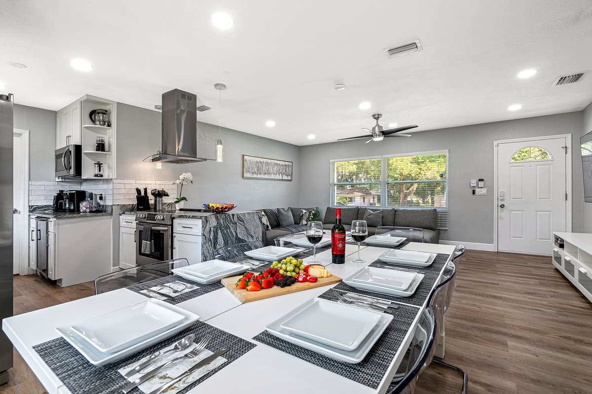 Nothing beats freshly cooked meals shared with loved ones! Enjoy meals with family in this elegant dining table that seats 8 people. Book your stay now!