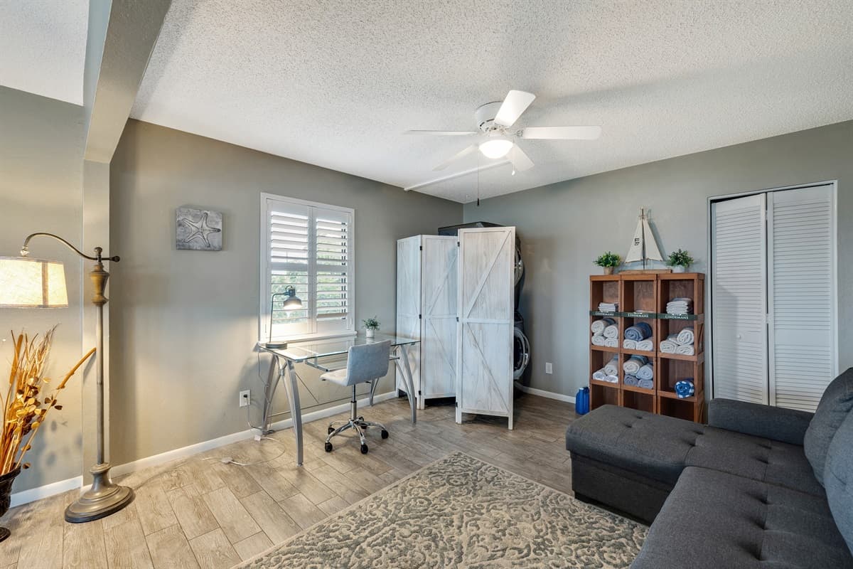 Whether you need a place to relax and read a book, or simply a space to do your work, this area is designed to cater to your needs and enhance your overall experience.