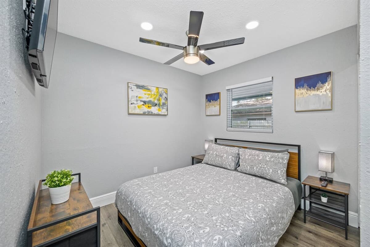 Have a great night's sleep after a long day with family in this amazing bedroom!