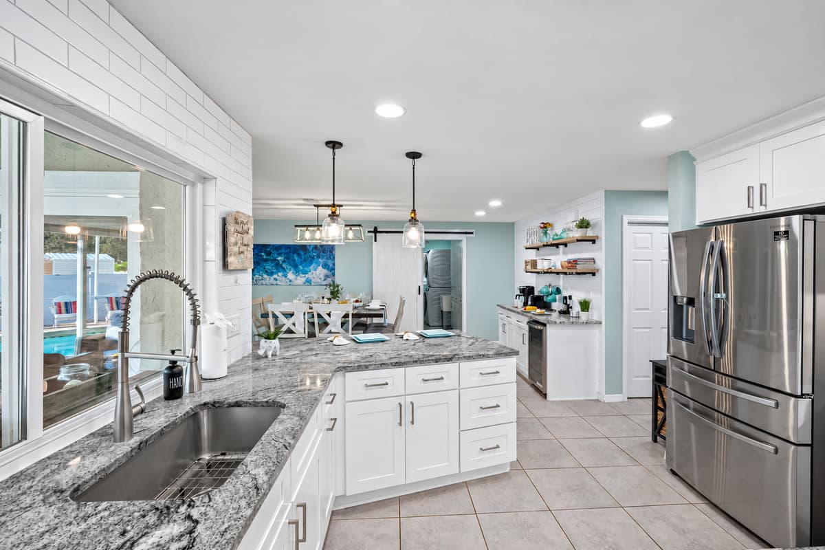 Whip up your favorite dishes in this fully stocked kitchen with premium finishes and a clean, contemporary design.