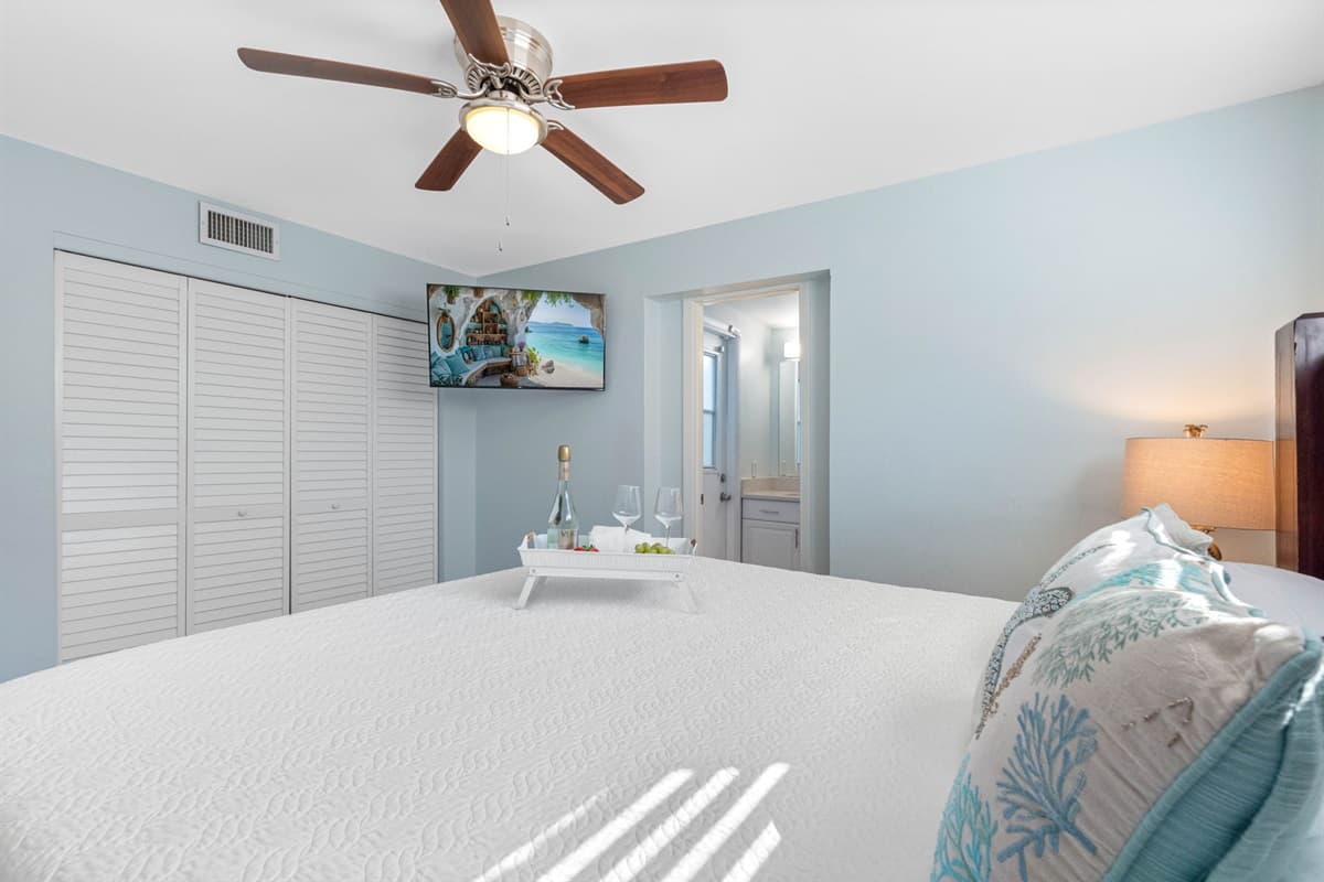For added convenience and privacy, the suite boasts an elegant ensuite bathroom.