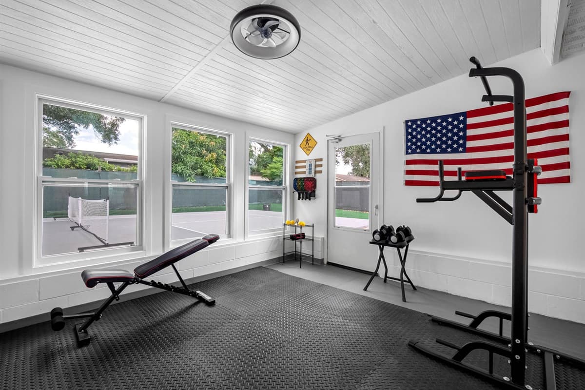 No need to skip your workout—this fully equipped home gym has everything you need to stay on track.