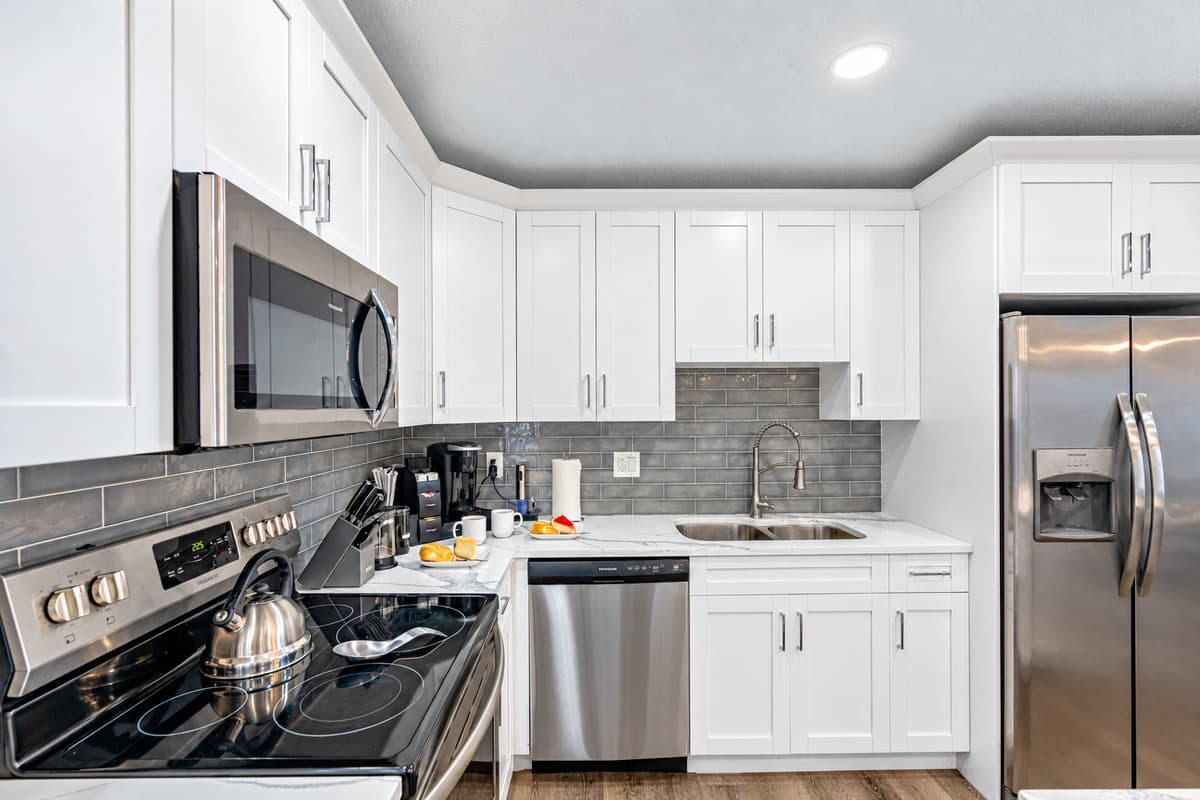 Channel your inner chef while on vacation with your loved ones in this lovely kitchen! Have the best meals during your stay! Book this property now!