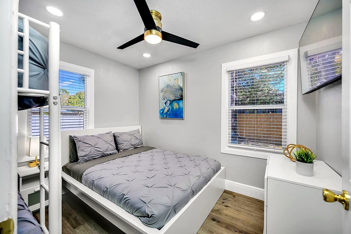 This bedroom is perfect for a small family or a group of friends for sleepover!