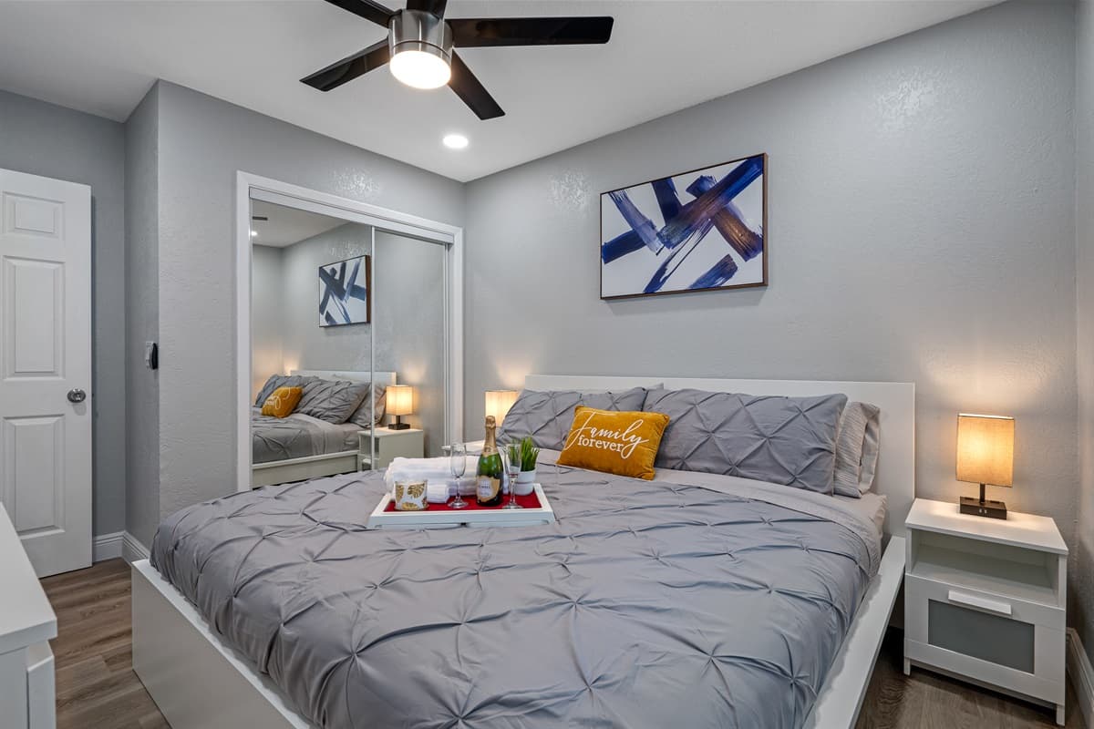 Feel comfort of staying at your home far from home. This immaculate bedroom has queen size bed, smart TV and full length mirror closet. Don't think twice and send us an inquiry as soon as possible!