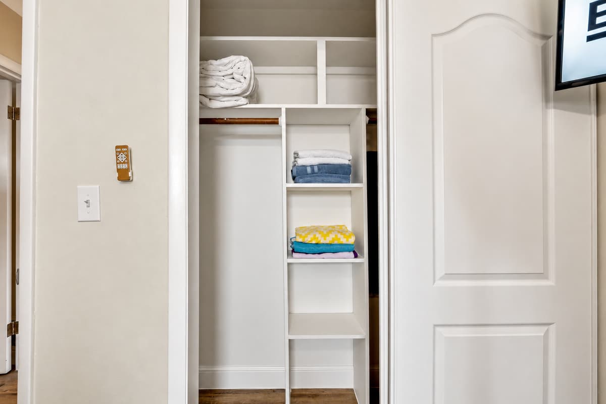 Bedroom 4 closet