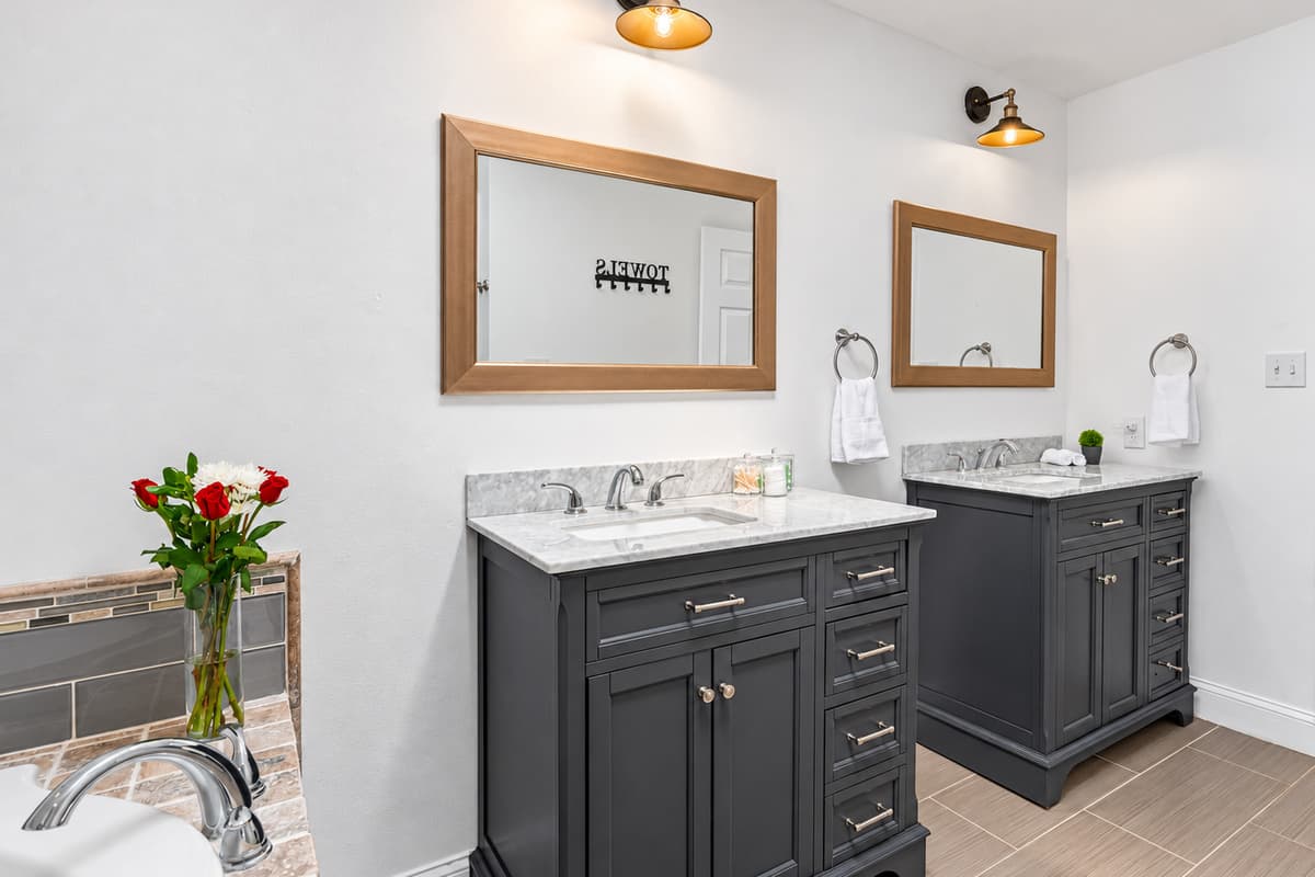 Transform your daily routine into a luxurious escape with our heavenly bathroom.