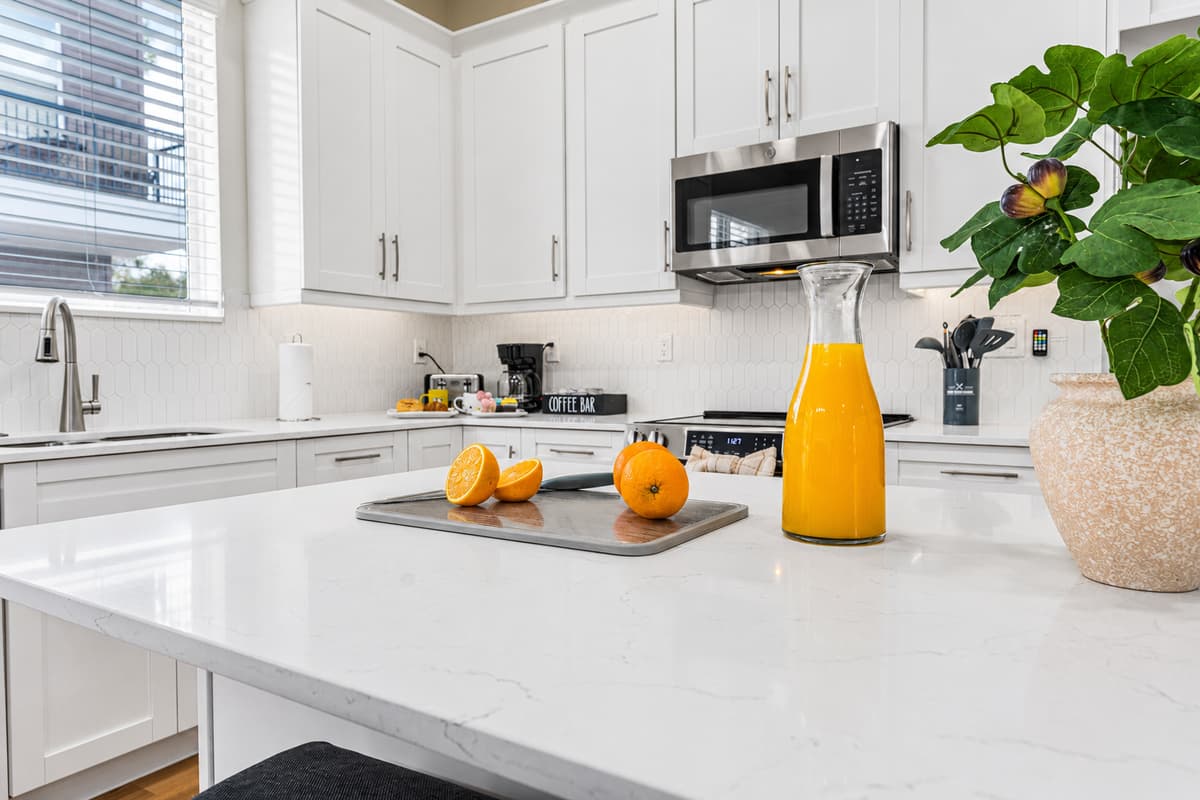 Bright and airy kitchen with modern finishes and everything you need to feel right at home.