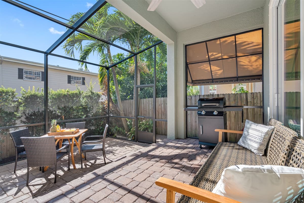 Have fun and make memories with friends and family while relaxing in the outdoor lounge area. Perfect backyard to enjoy with family and friends while grilling some steak and barbeque. Feeling the vibe? Send us an inquiry now!