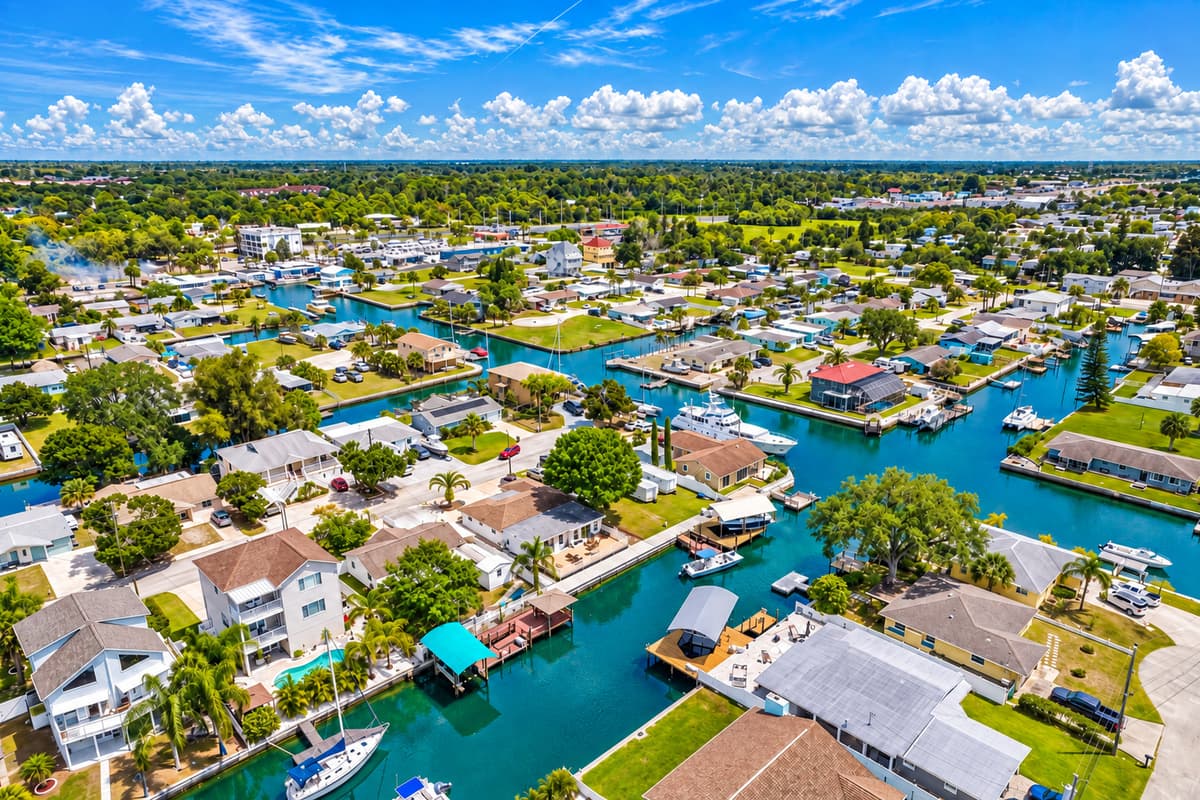 Aerial view of the neighborhood and the beautiful spots in the area surrounding the property. Who wouldn't love that? Have questions? Send us a message now!