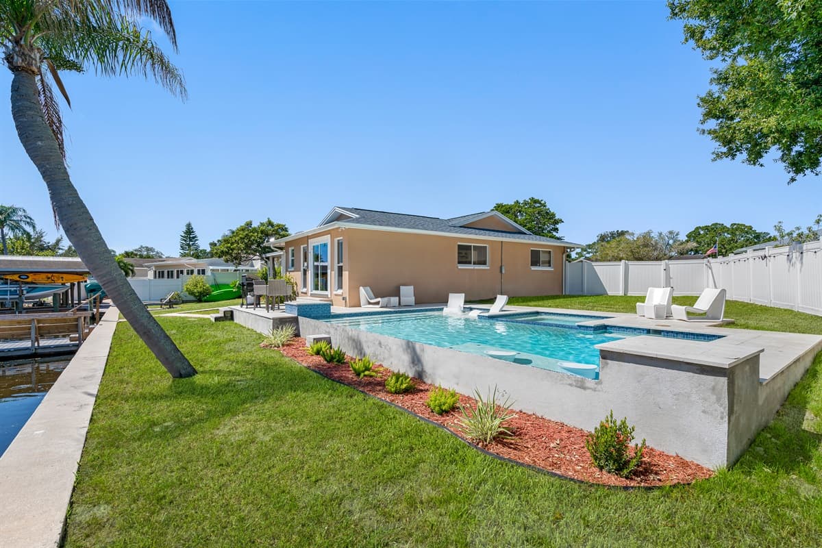 Do you enjoy spending time outdoors? This is the best place for you! Make great memories with family and friends! Inquire now!