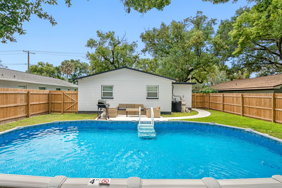 Our perfect fully fenced backyard to enjoy with family and friends with a stunning heated pool. Have fun and make memories with friends and family while relaxing in the outdoor lounge area. Send us an inquiry now!
